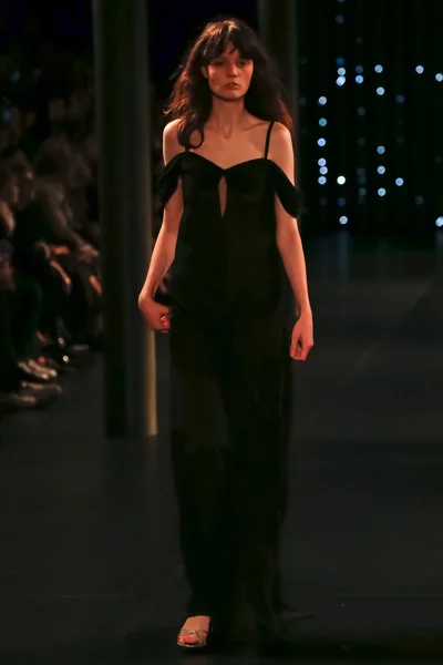 Look 63